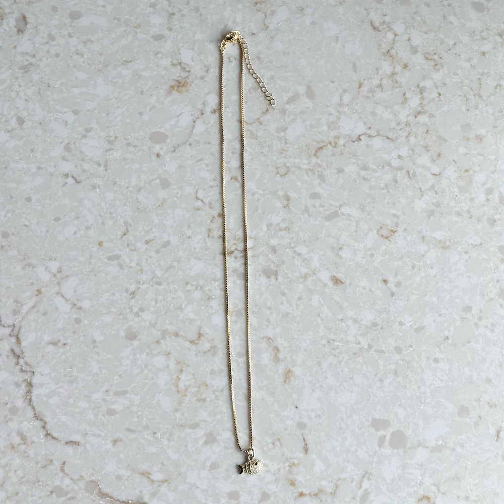 NWOT Nordstrom Sparkling Fish Necklace - Picture 5 of 8